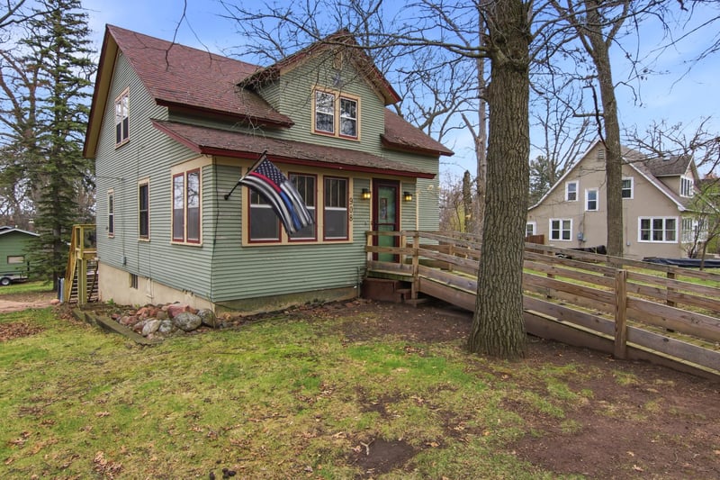 908 Franklin St, Spooner, WI 54801