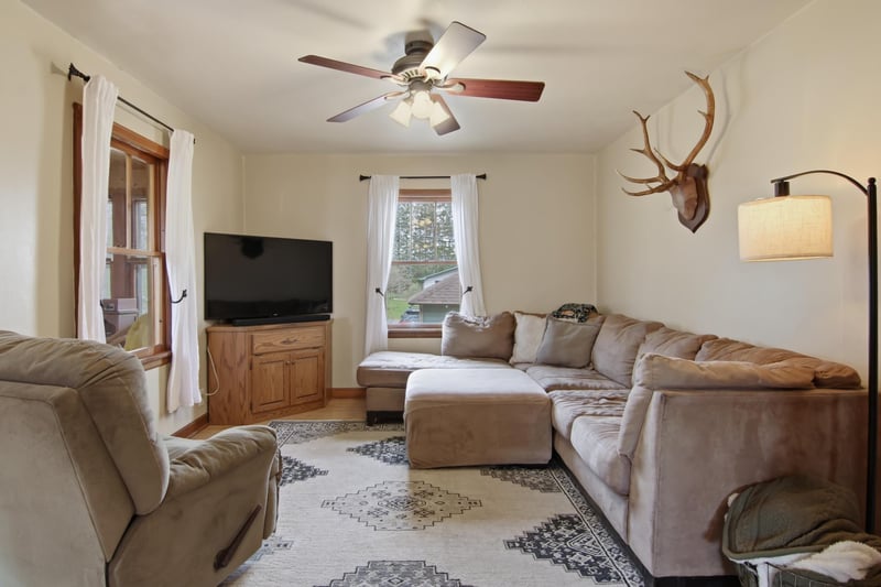 908 Franklin St, Spooner, WI 54801