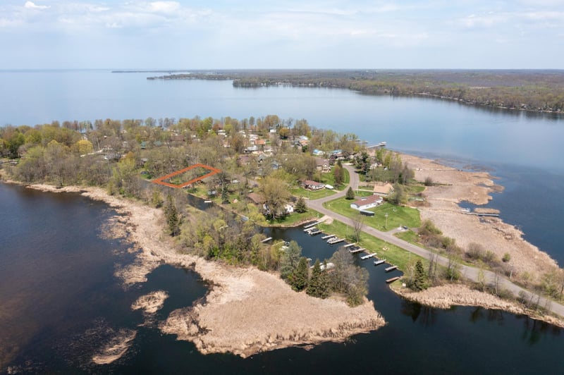 1445 White Cloud Dr S, Isle, MN 56342