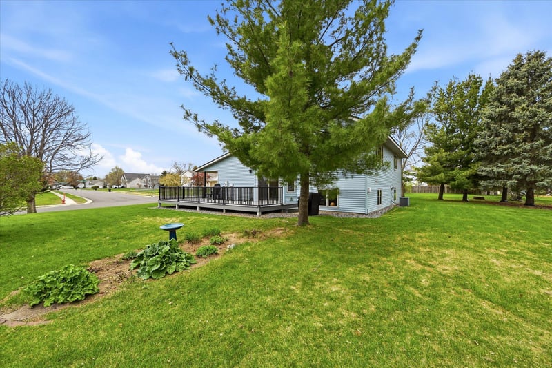 14435 Pineview Dr, Becker, MN 55308