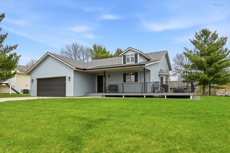 14435 Pineview Dr, Becker, MN 55308
