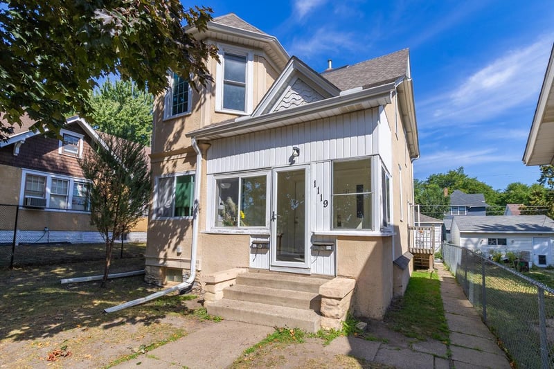 1119 Charles Ave, Saint Paul, MN 55104