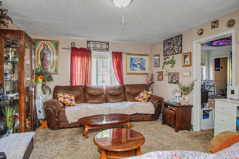 1119 Charles Ave, Saint Paul, MN 55104