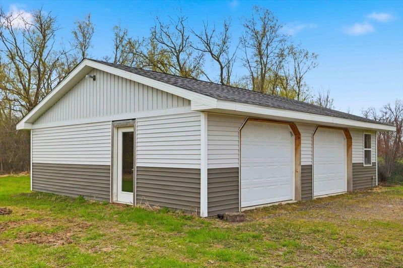 7344 Bluebell Rd, Braham, MN 55006