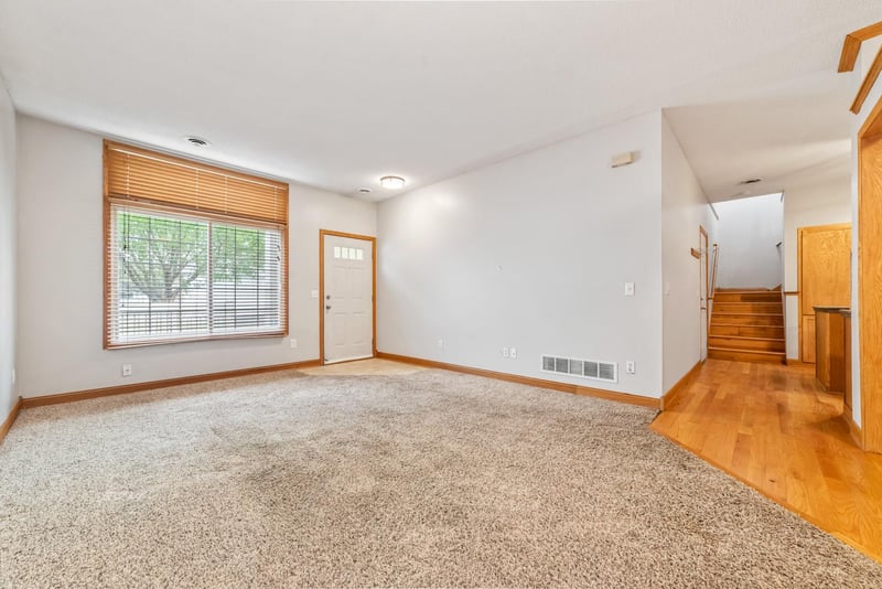 9624 Peony Ln N, Maple Grove, MN 55311