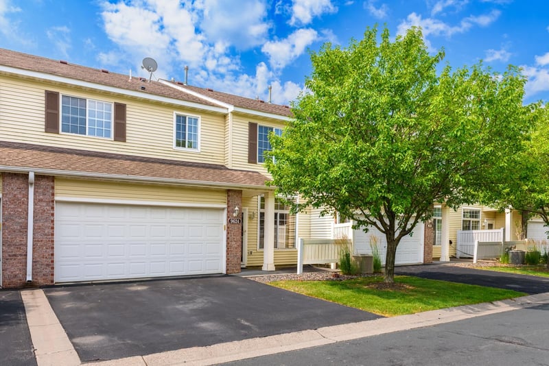 9624 Peony Ln N, Maple Grove, MN 55311