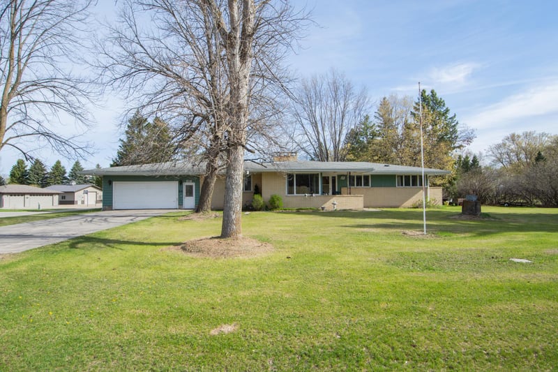 210 Garfield Ave NW, Twin Valley, MN 56584