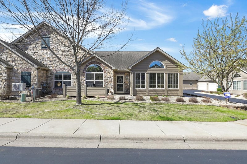 24027 Rivers Edge Rd, Rogers, MN 55374