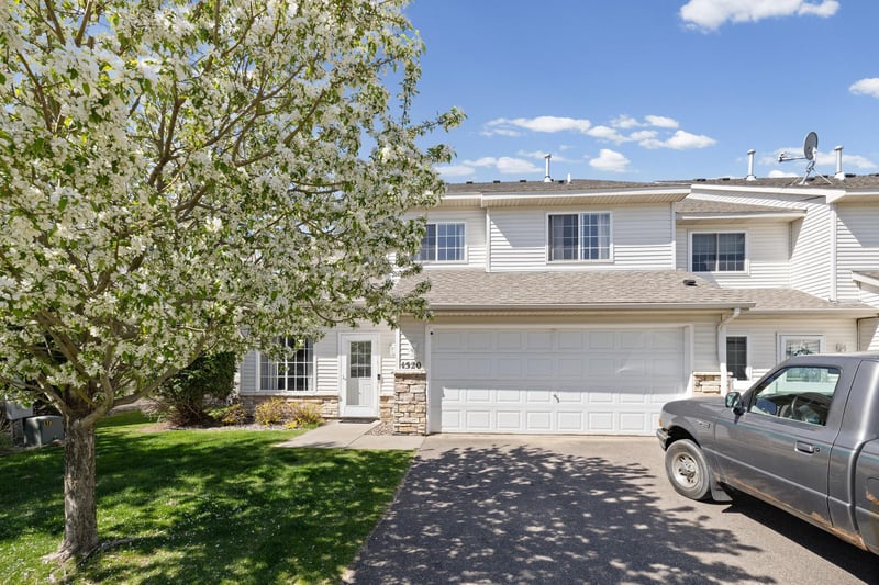 1520 Serenity Ln, Waconia, MN 55387