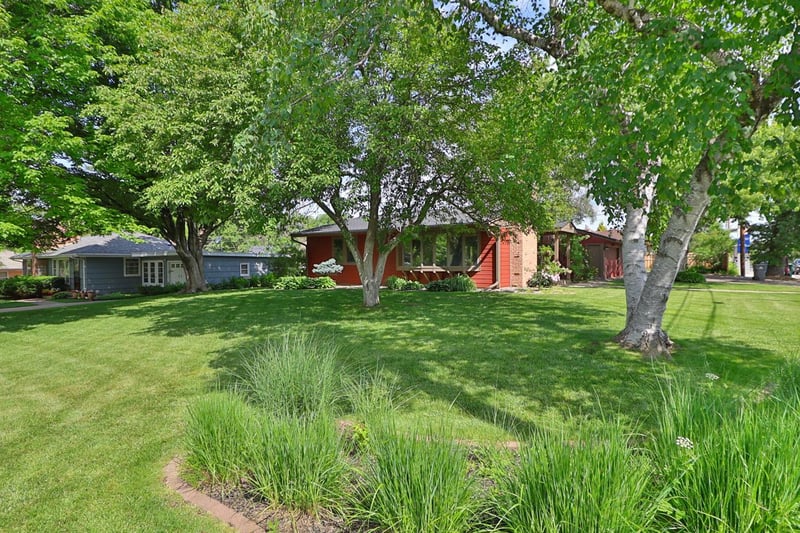 5808 France Ave S, Edina, MN 55410