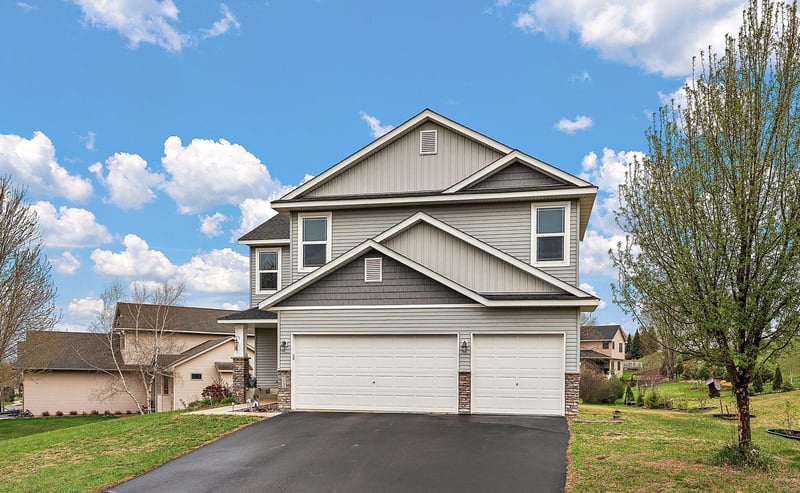 713 Overlook Dr, Buffalo, MN 55313