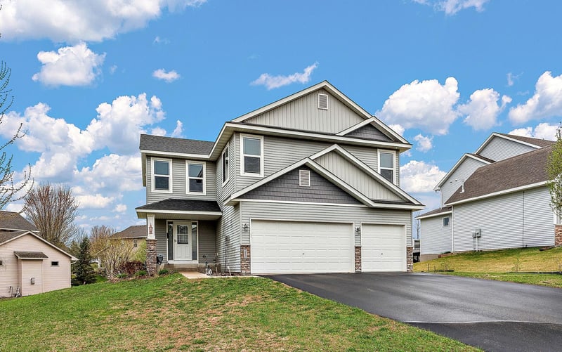 713 Overlook Dr, Buffalo, MN 55313