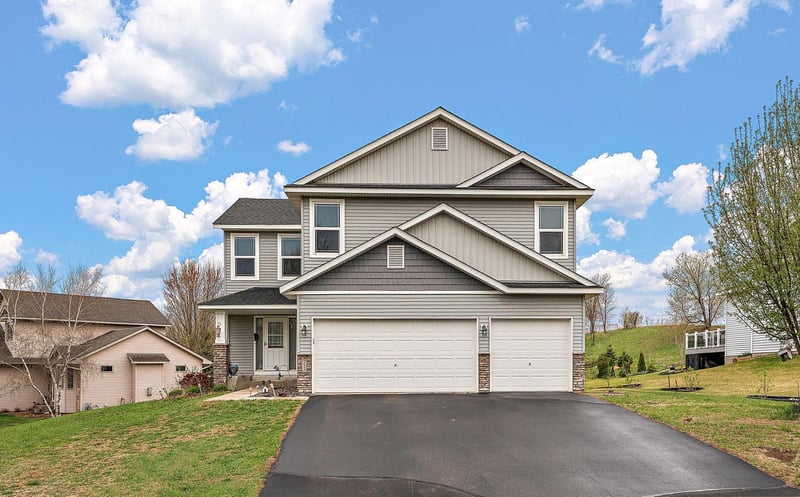 713 Overlook Dr, Buffalo, MN 55313