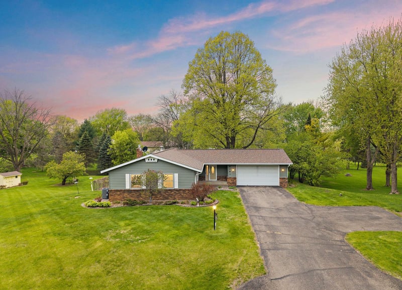 8381 Annalisa Pa, Inver Grove Heights, MN 55077