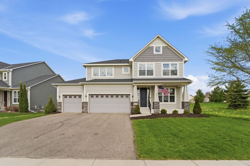 4042 Grand Chevalle Pw, Chaska, MN 55318
