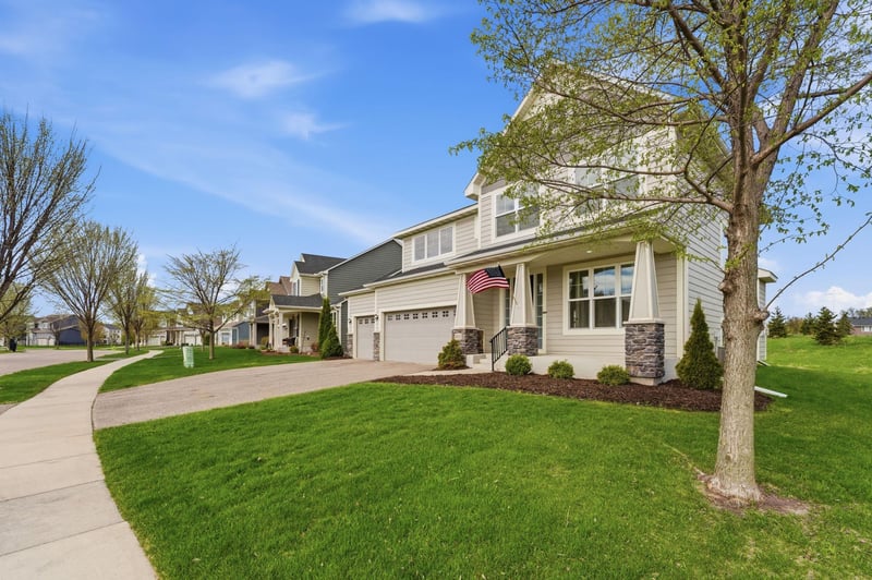 4042 Grand Chevalle Pw, Chaska, MN 55318