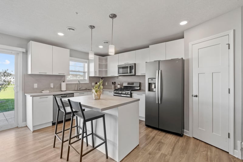7229 Dora Dr, Lino Lakes, MN 55038