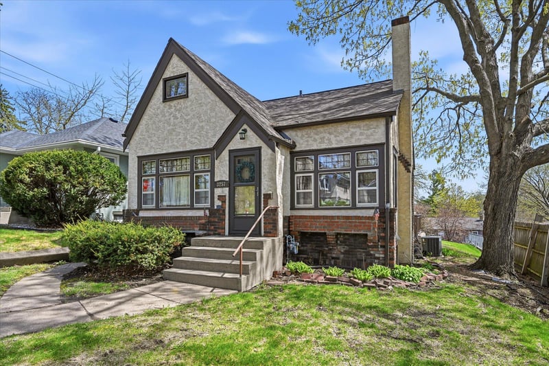3257 Hayes St NE, Minneapolis, MN 55418