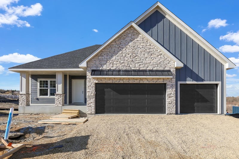 19966 Hiawatha Ct, Lakeville, MN 55044
