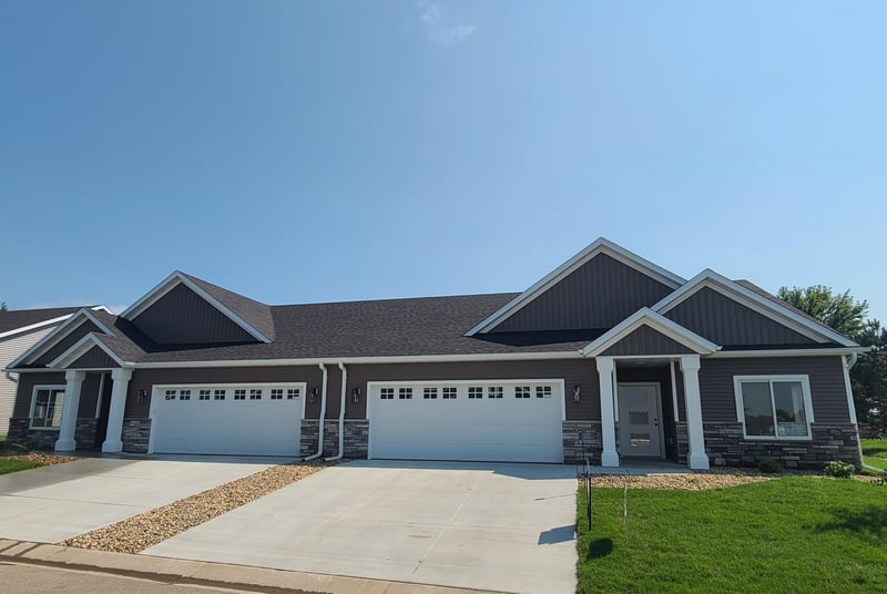 1002 11th Pl NW, Kasson, MN 55944