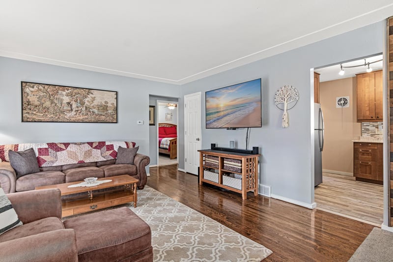 250 Macarthur St E, South Saint Paul, MN 55075