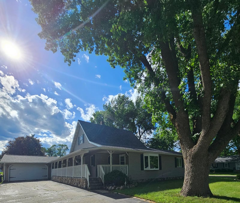 181 Elm St N, Vesta, MN 56292