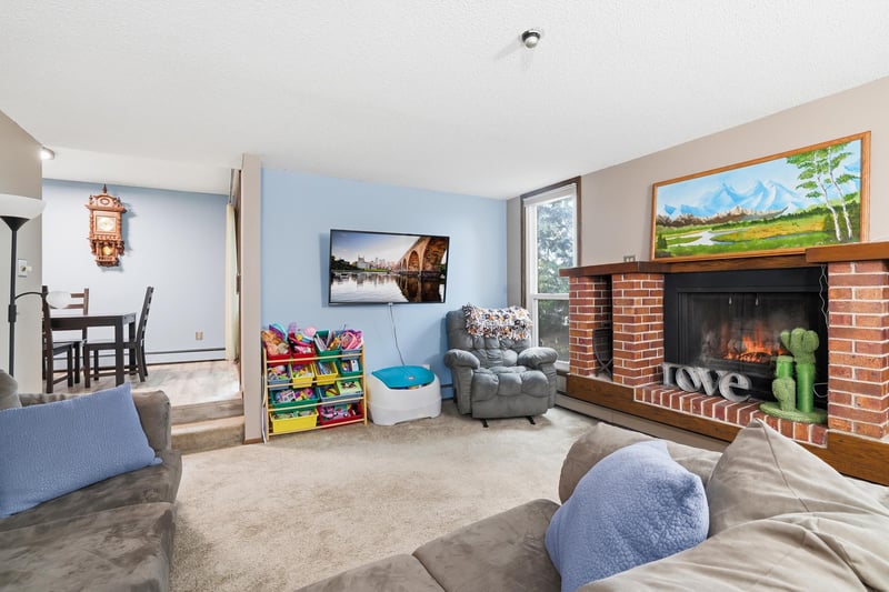 13705 Nicollet Ave #101, Burnsville, MN 55337