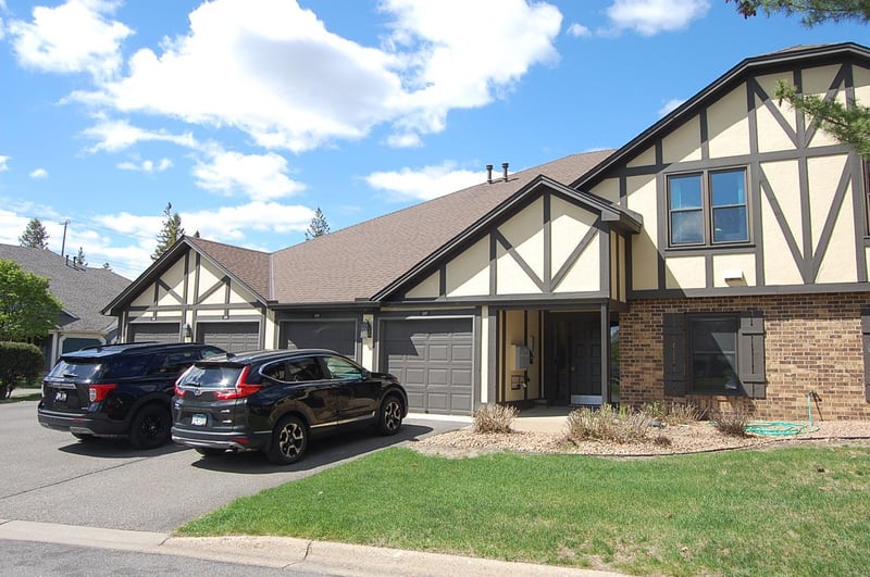 5201 Balmoral Ln, Bloomington, MN 55437