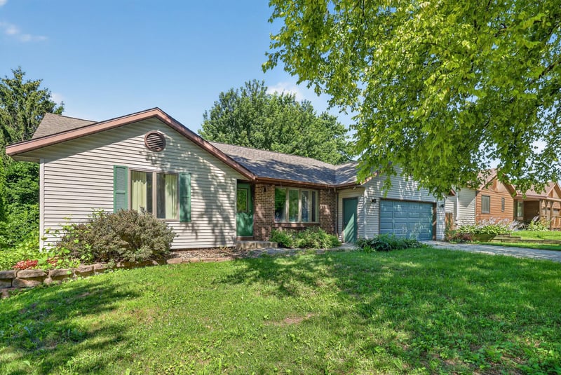 929 Byron Ave N, Byron, MN 55920
