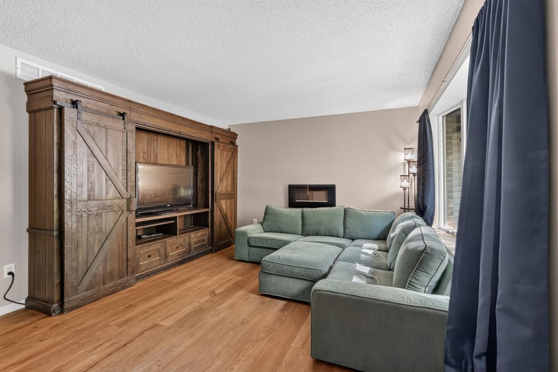 929 Byron Ave N, Byron, MN 55920
