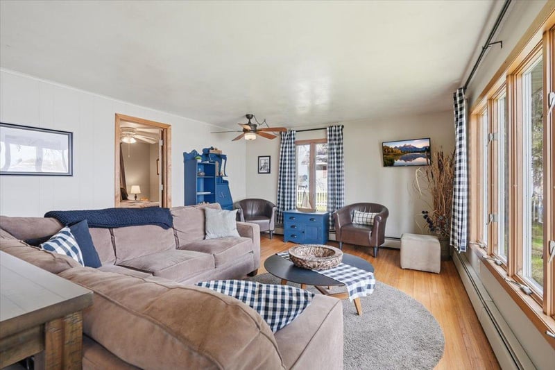 250 Magnor Lake Ct, Clayton, WI 54004