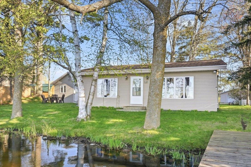 250 Magnor Lake Ct, Clayton, WI 54004