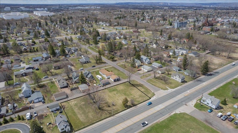 2706 E 2nd St, Superior, WI 54880