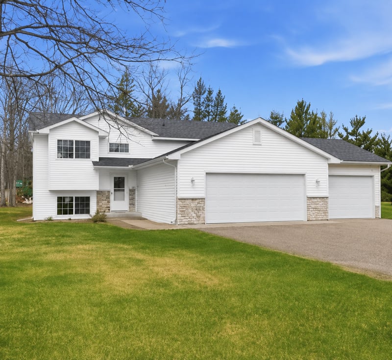 11825 Joneswood Dr, Baxter, MN 56425