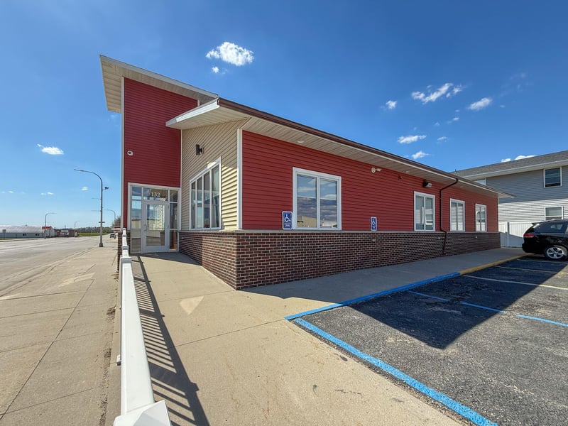 132 3rd St W, Halstad, MN 56548