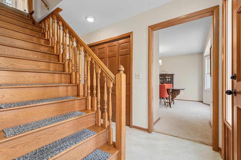 6903 Rosemary Rd, Eden Prairie, MN 55346