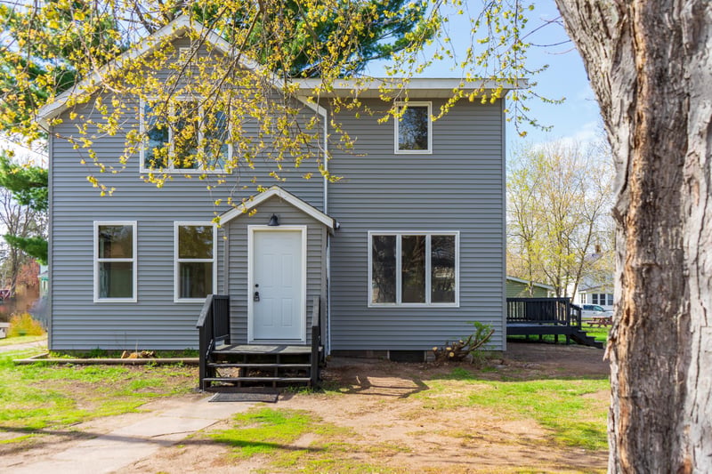 105 Commercial Ave N, Sandstone, MN 55072