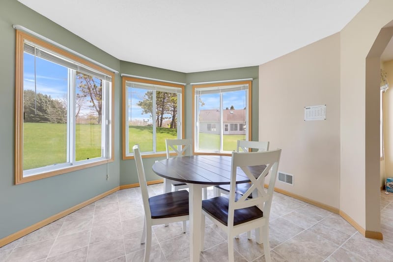 9462 Prairieview Trl N, Champlin, MN 55316