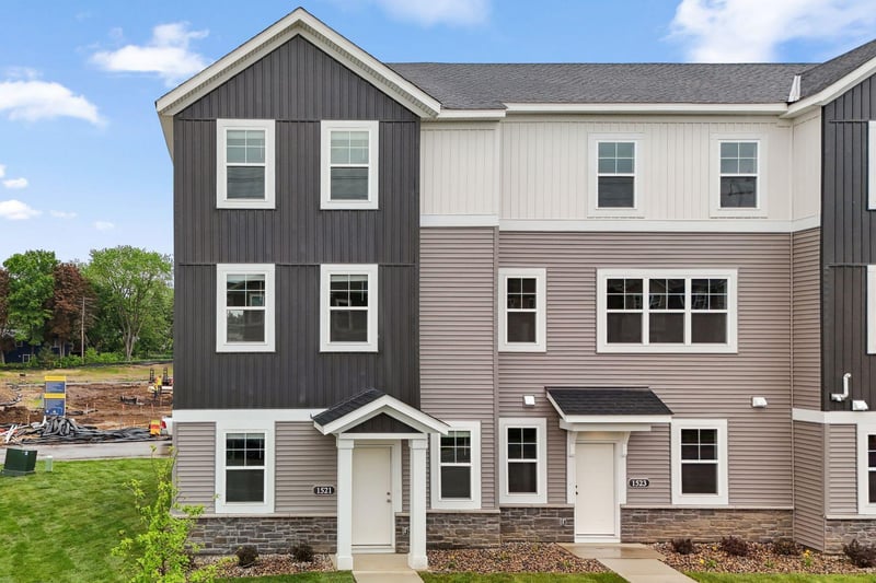 1527 Trellis Ln, West Saint Paul, MN 55118
