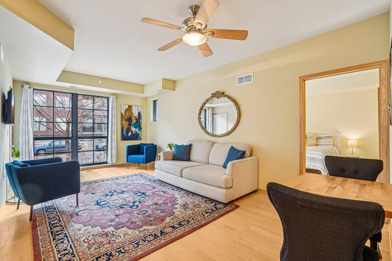 825 Berry St #106, Saint Paul, MN 55114