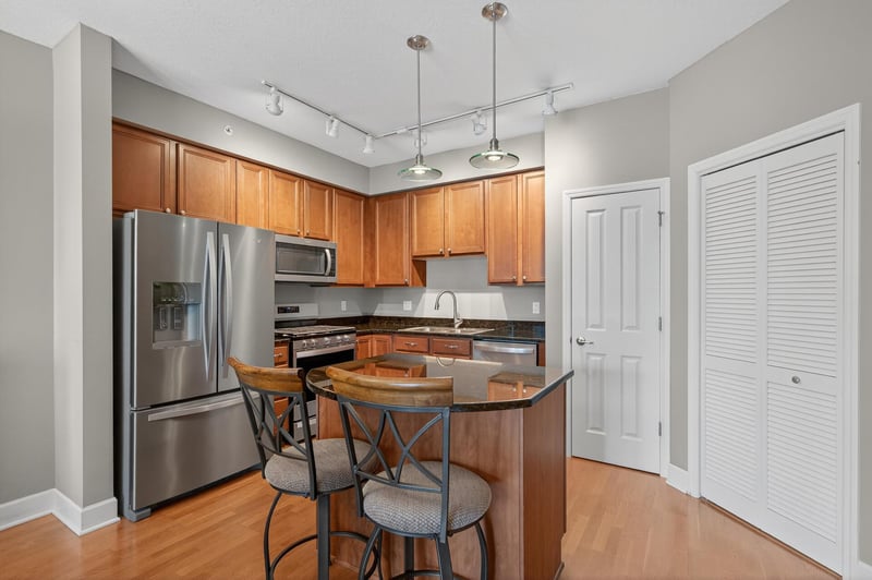 500 E Grant St #709, Minneapolis, MN 55404