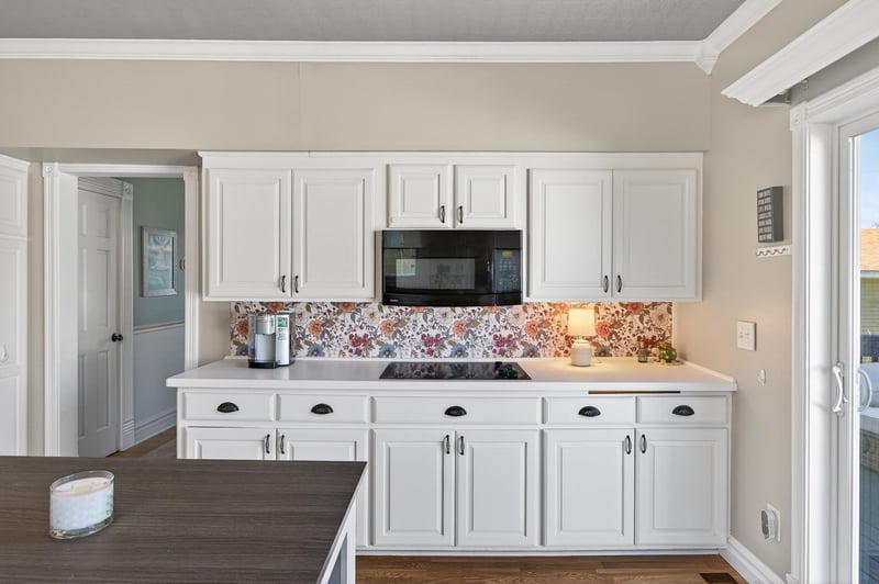 512 Broadway St S, Jordan, MN 55352