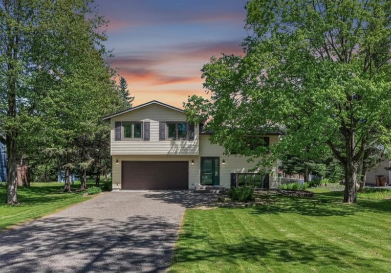 61 Quant Ct S, Lakeland, MN 55043