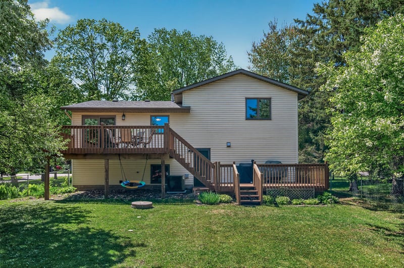 61 Quant Ct S, Lakeland, MN 55043