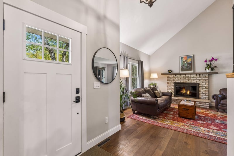 1316 Christy Cir, Roseville, MN 55113