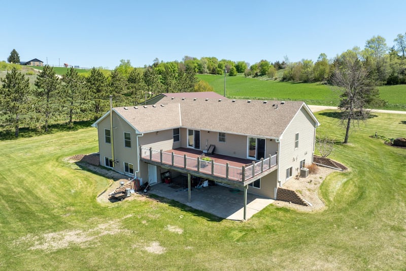 24215 Joan Ave, Hampton, MN 55031