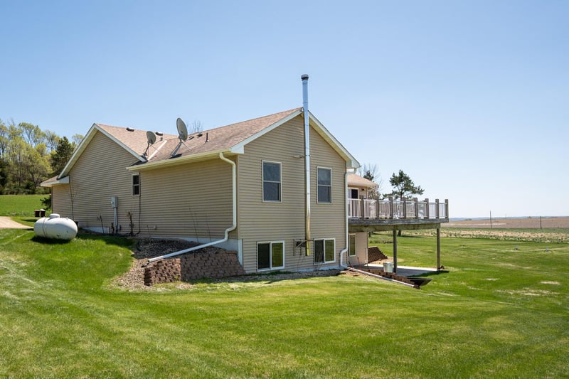 24215 Joan Ave, Hampton, MN 55031