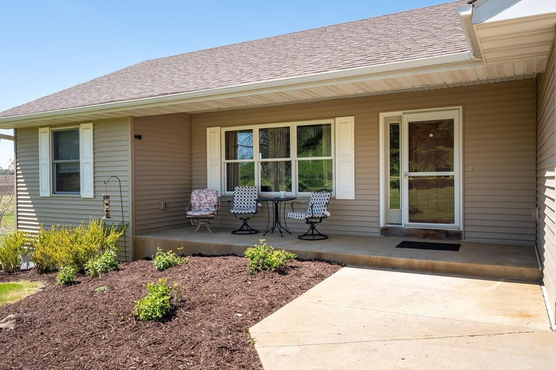 24215 Joan Ave, Hampton, MN 55031