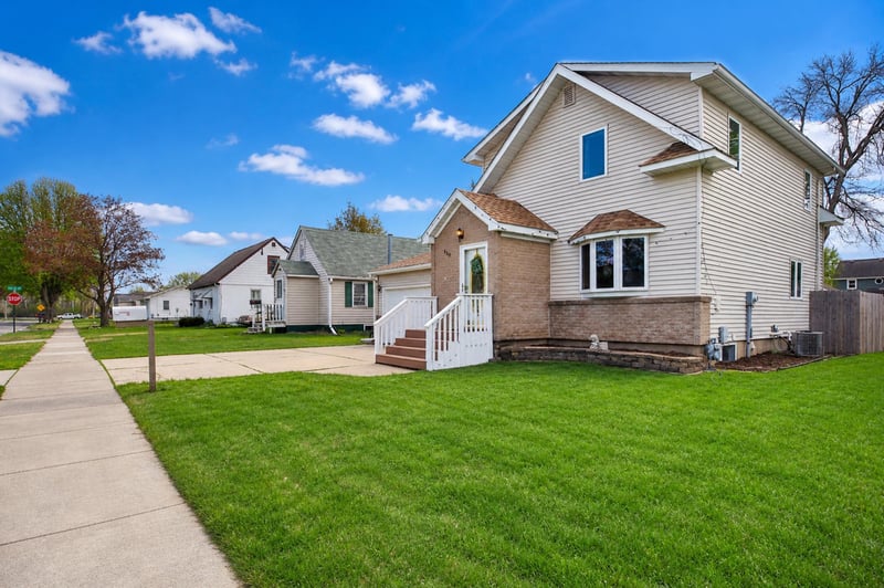 810 10th Ave SE, Austin, MN 55912