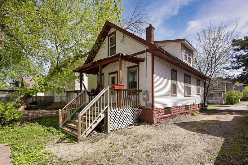 1079 15th Ave SE, Minneapolis, MN 55414